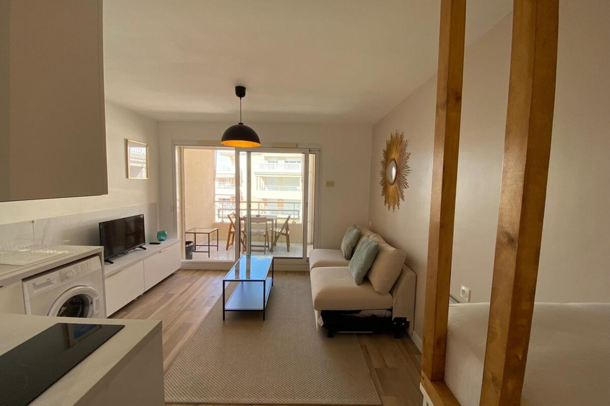06Ai - Beautiful Renovated Studio - Sea And Pool View فالوريس المظهر الخارجي الصورة
