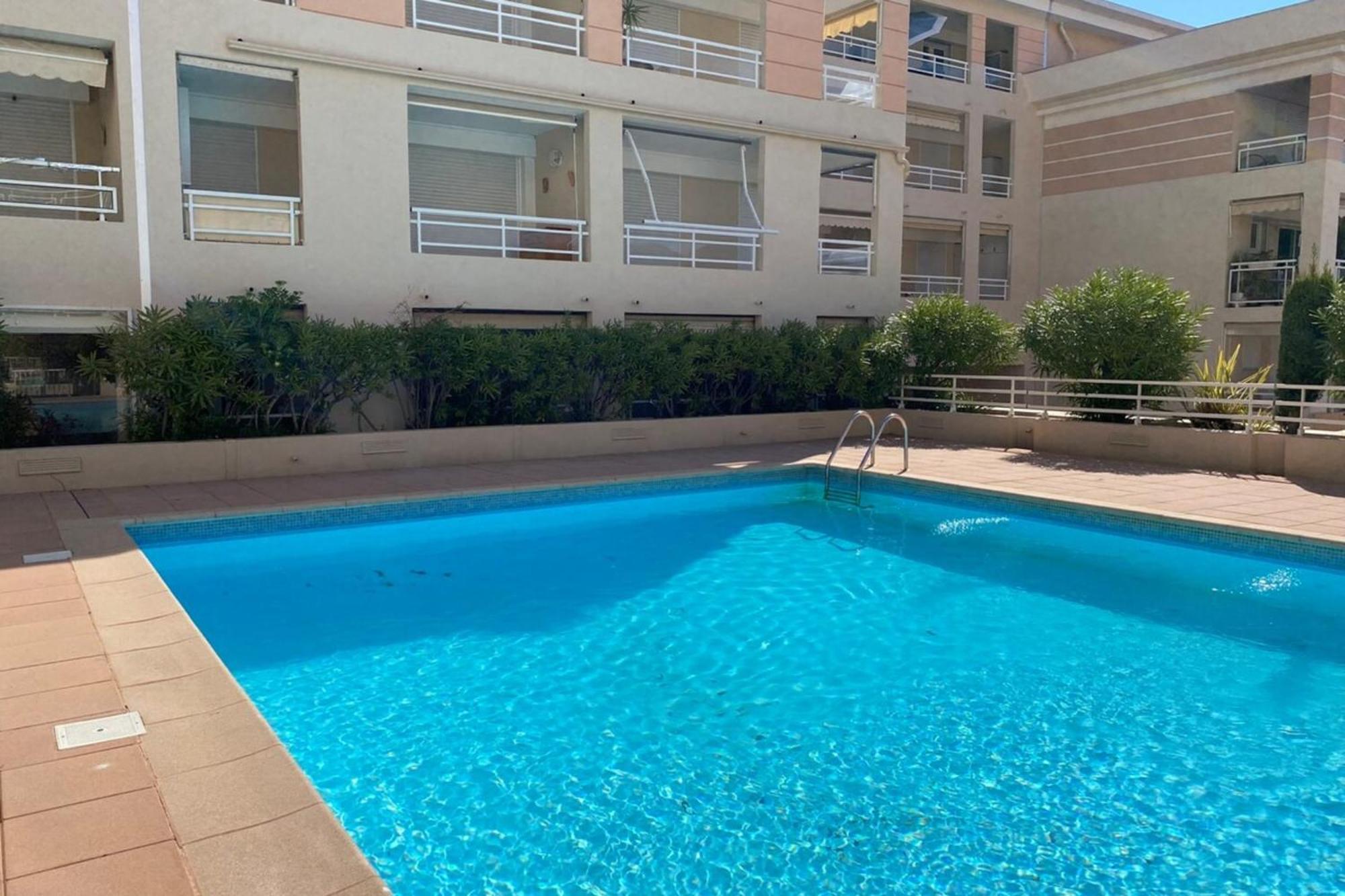 06Ai - Beautiful Renovated Studio - Sea And Pool View فالوريس المظهر الخارجي الصورة